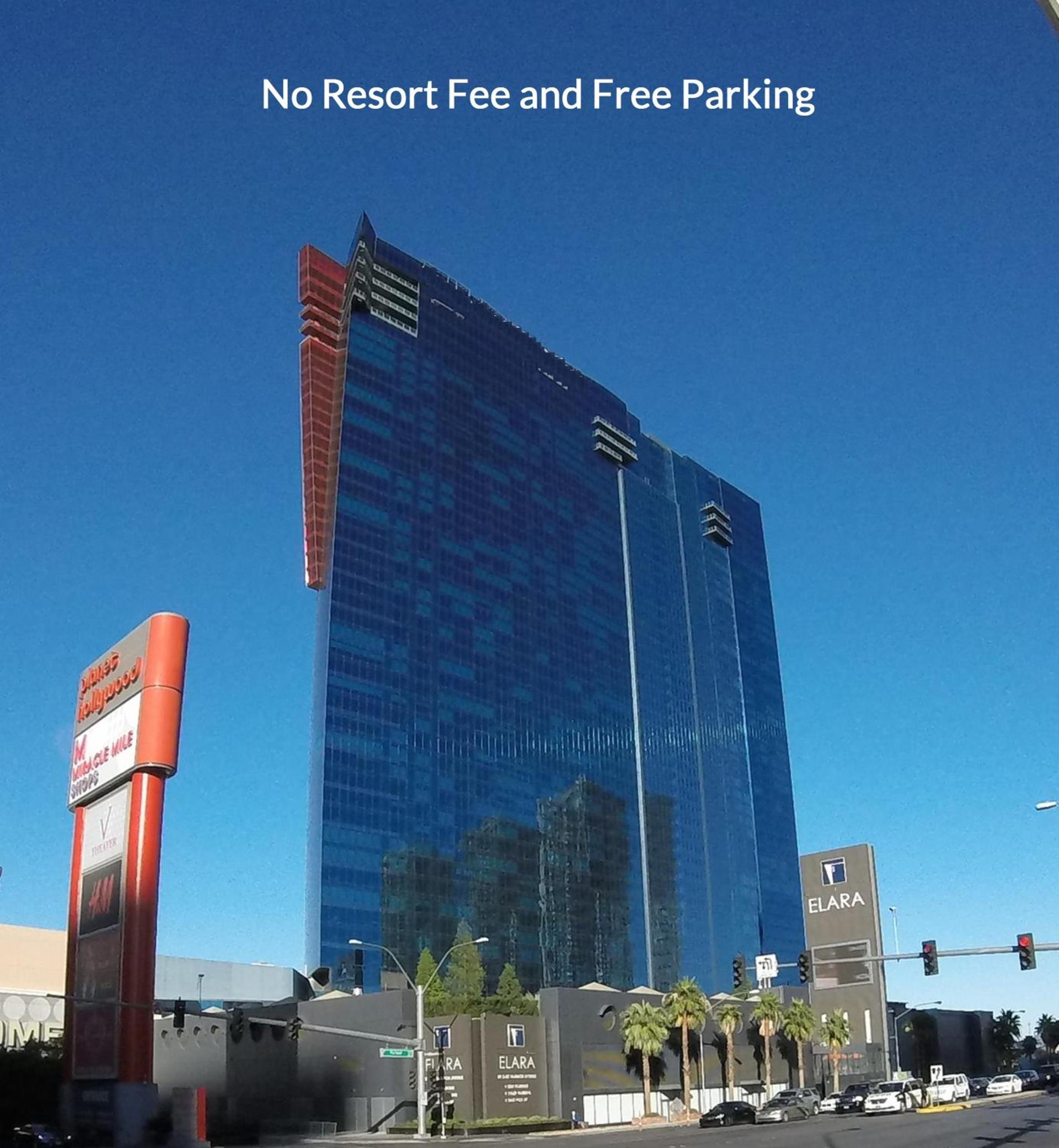 Suites at Elara Las Vegas Center Strip-No Resort Fees photo 2