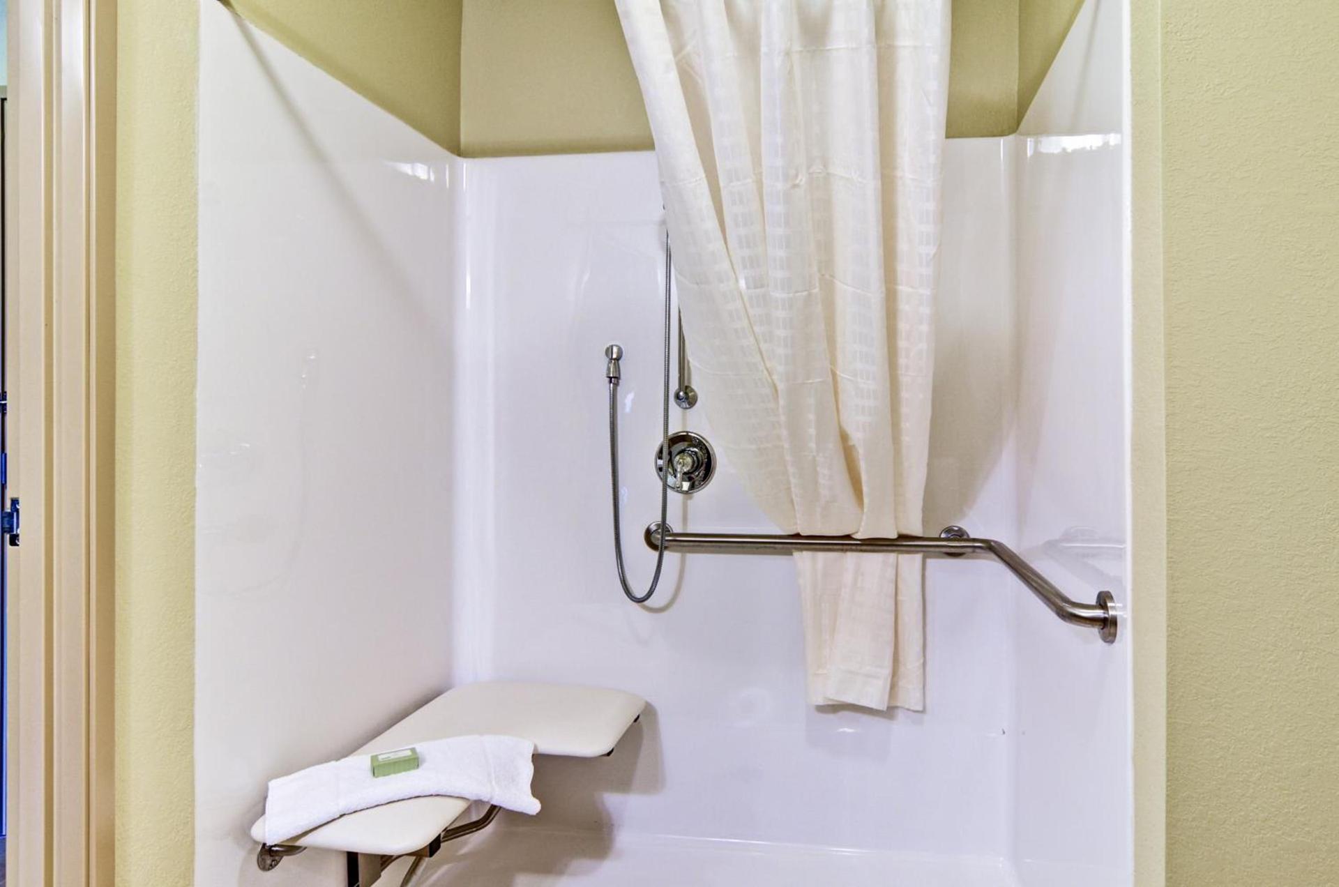 Cobblestone Inn & Suites - Ambridge, PA photo 20