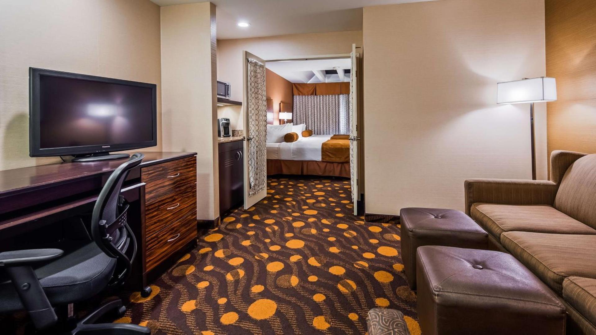 Best Western Plus Suites Hotel Coronado Island photo 13