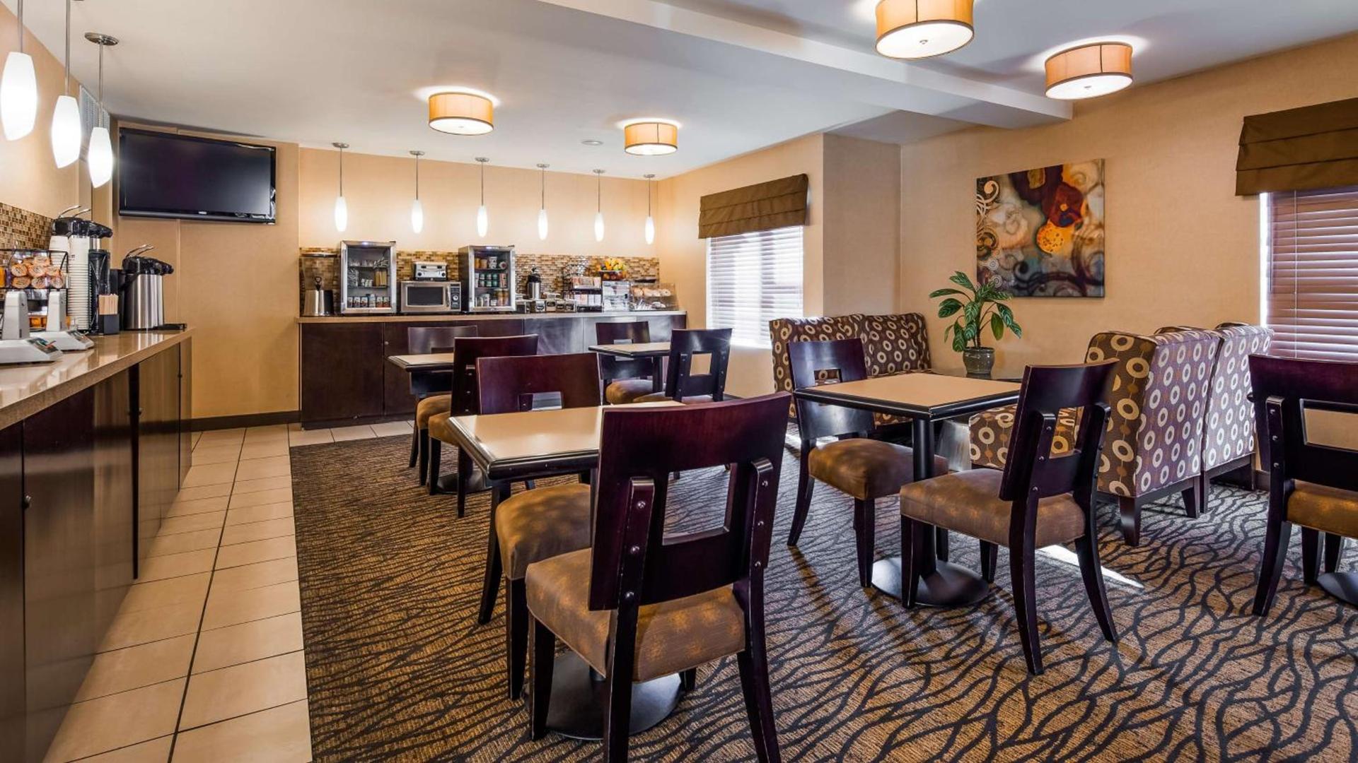 Best Western Plus Suites Hotel Coronado Island photo 18