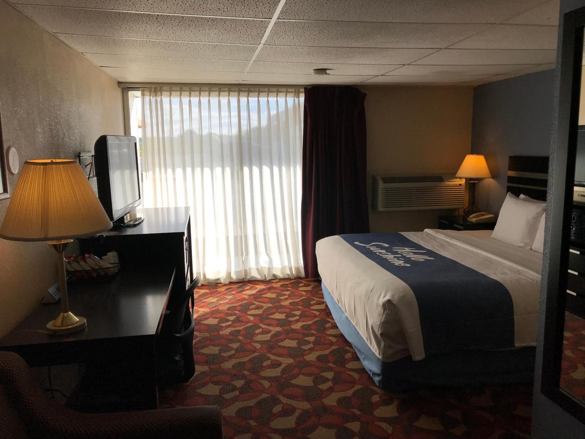Days Inn By Wyndham Carlisle North photo 39