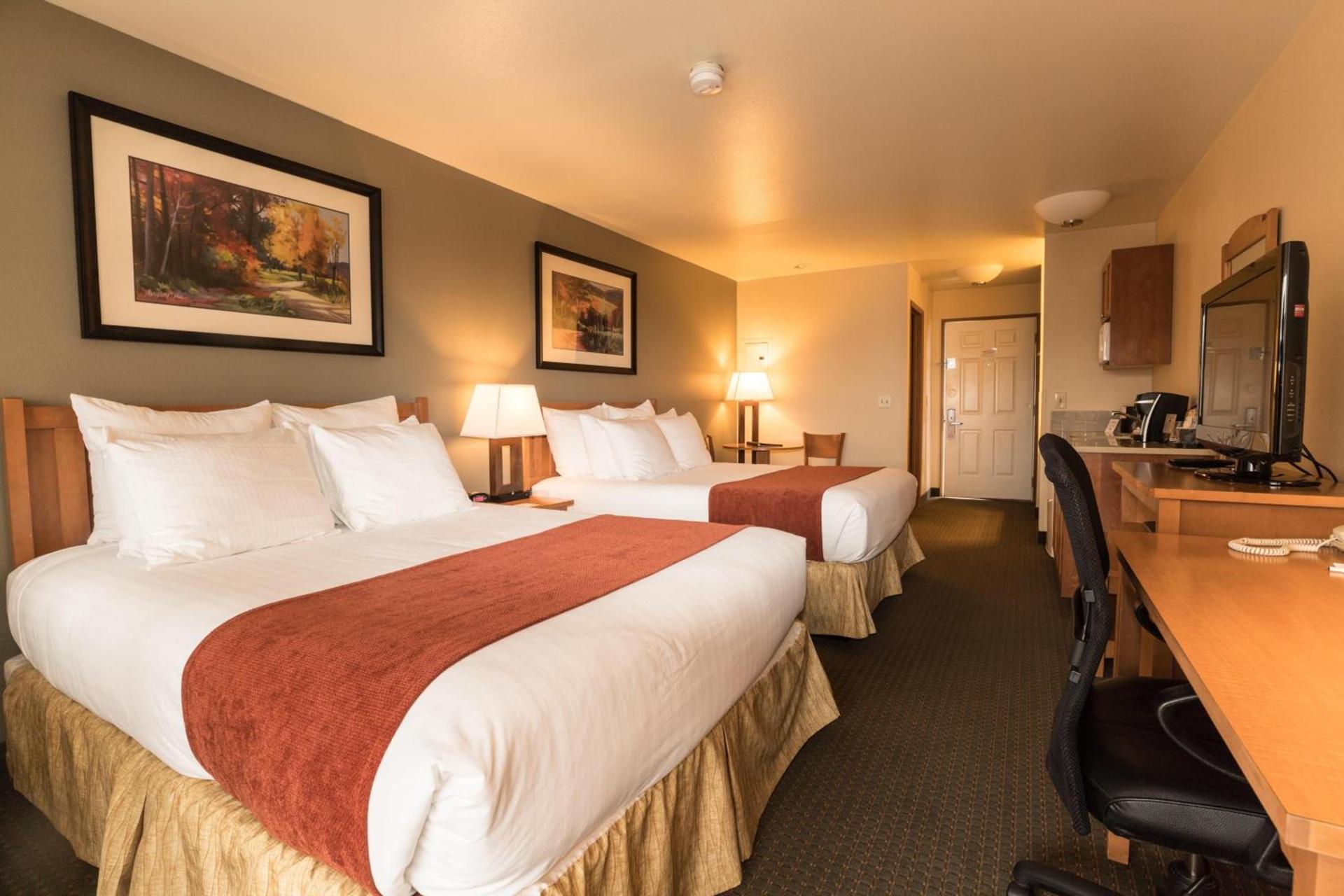 Lakeside Lodge and Suites photo 38
