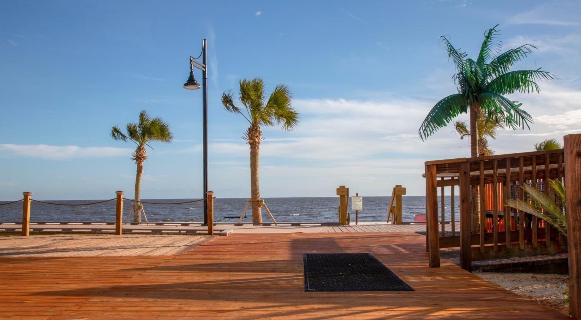 South Beach Biloxi Hotel & Suites photo 11