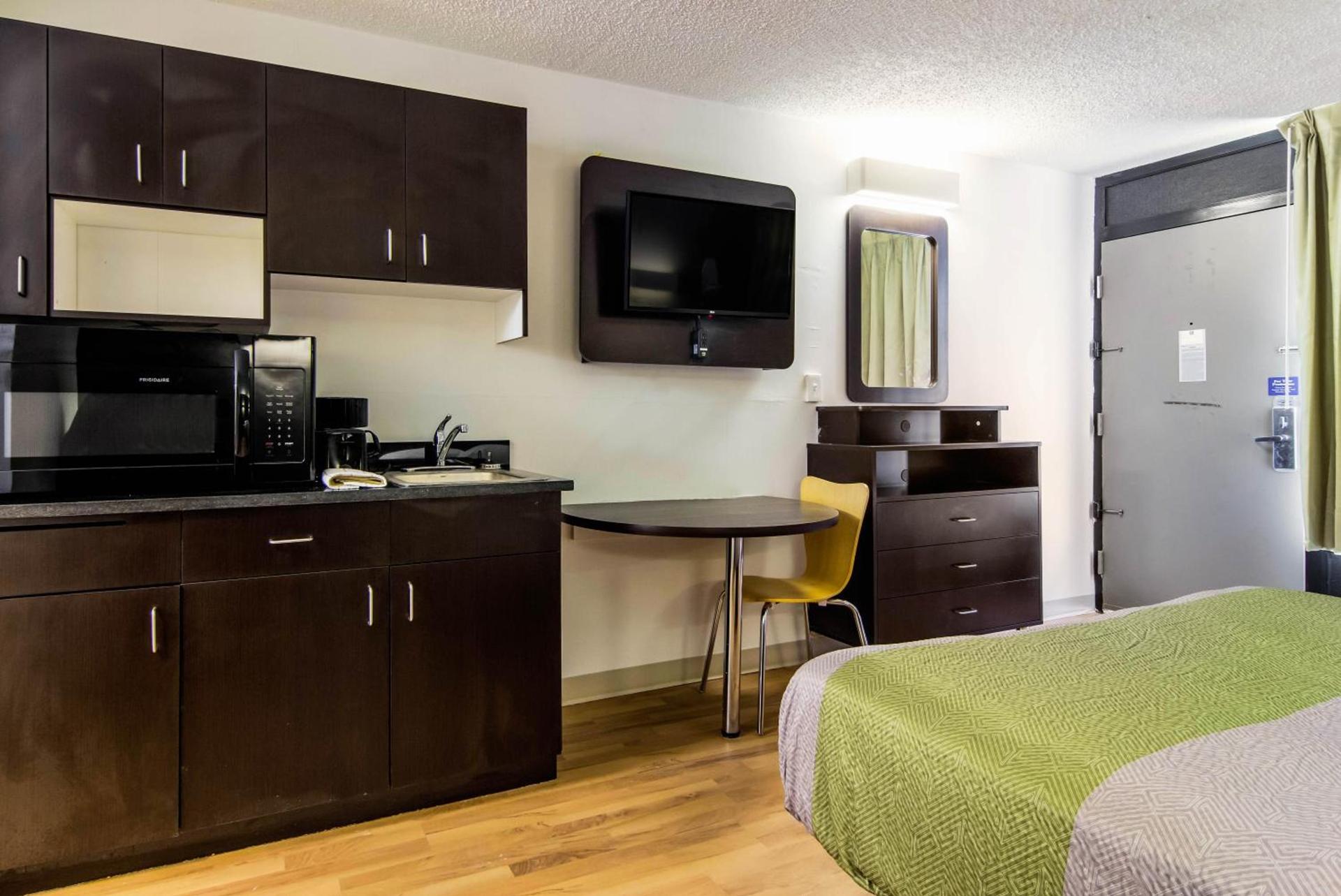 Studio 6 Extended Stay - Lagrange, GA photo 30