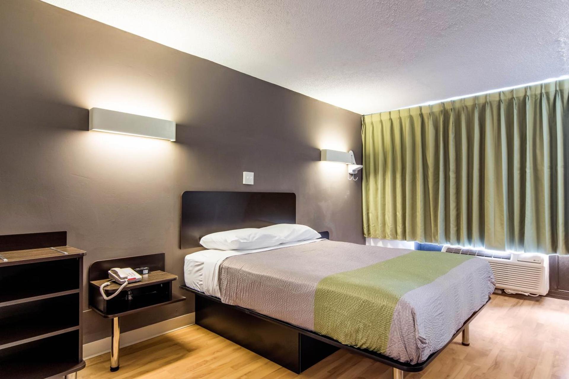 Studio 6 Extended Stay - Lagrange, GA photo 34