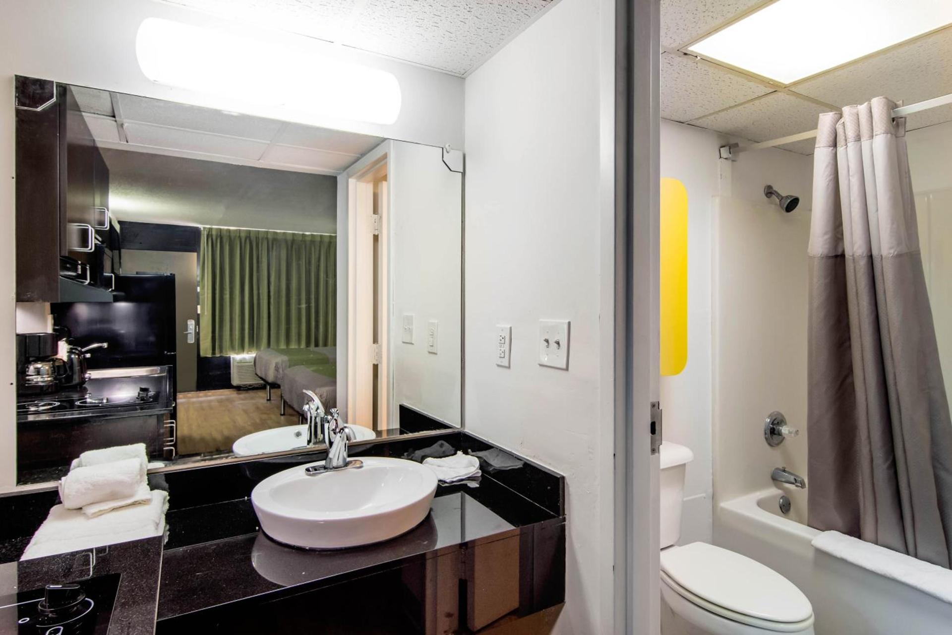 Studio 6 Extended Stay - Lagrange, GA photo 41