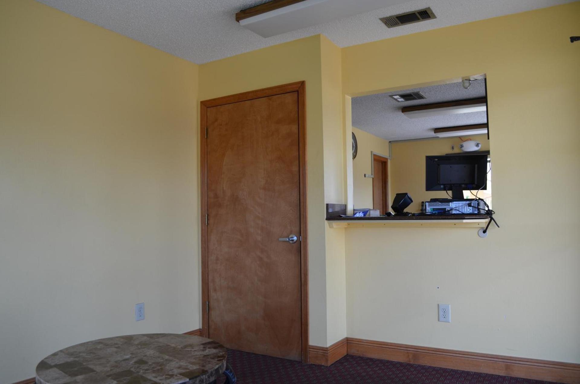 Royal Inn Of New Orleans photo 18