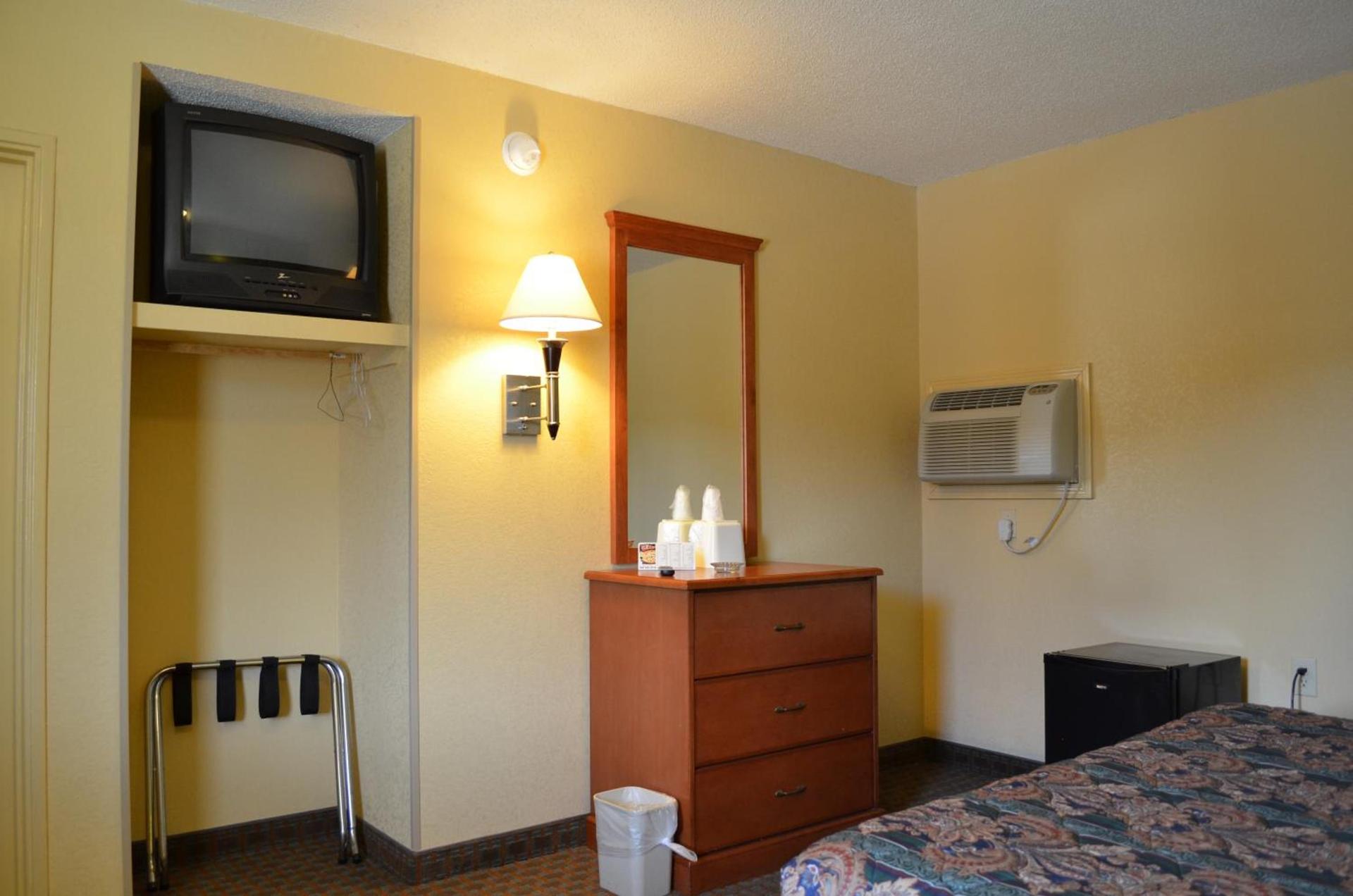 Royal Inn Of New Orleans photo 8