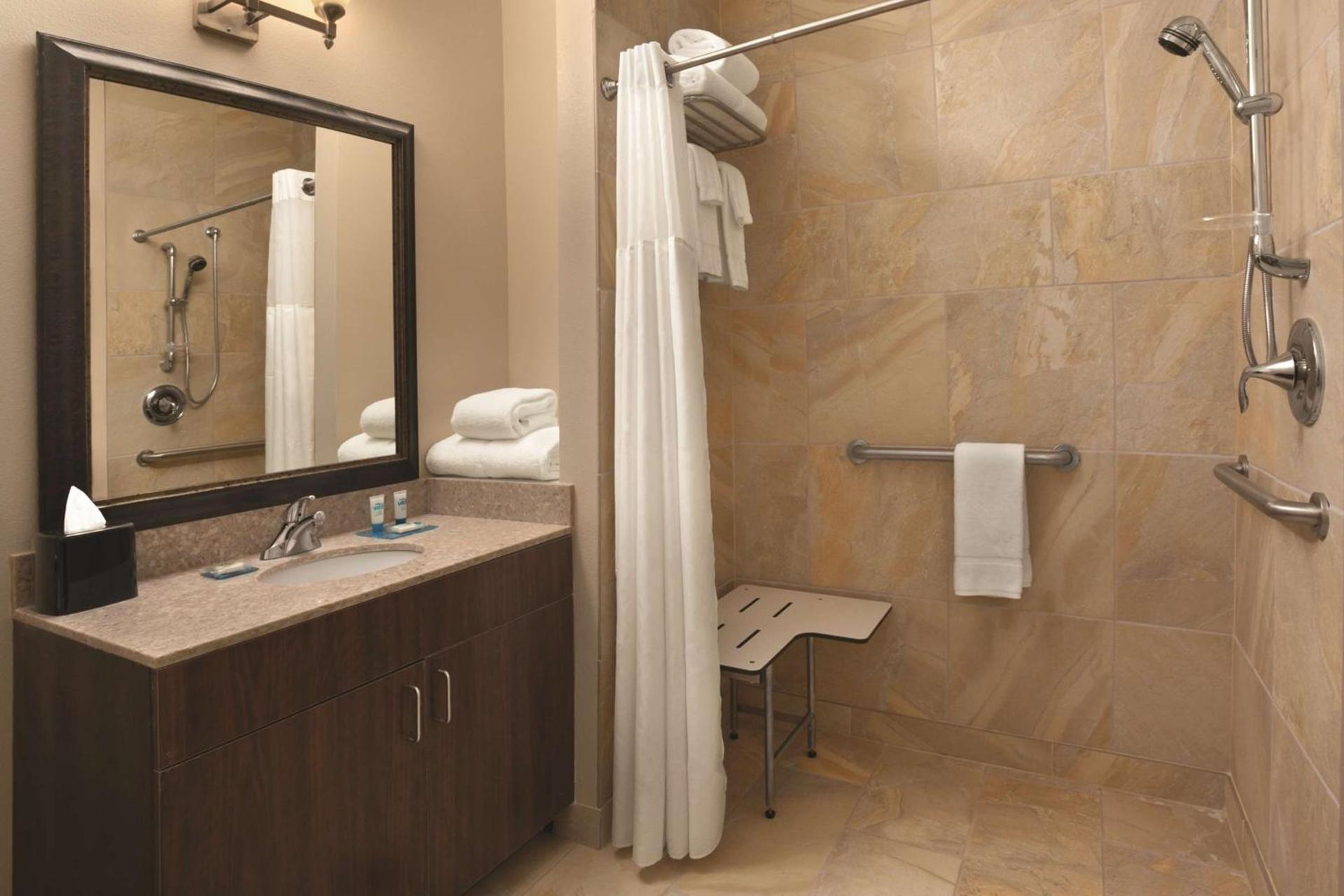 Hyatt House Minot- North Dakota photo 12