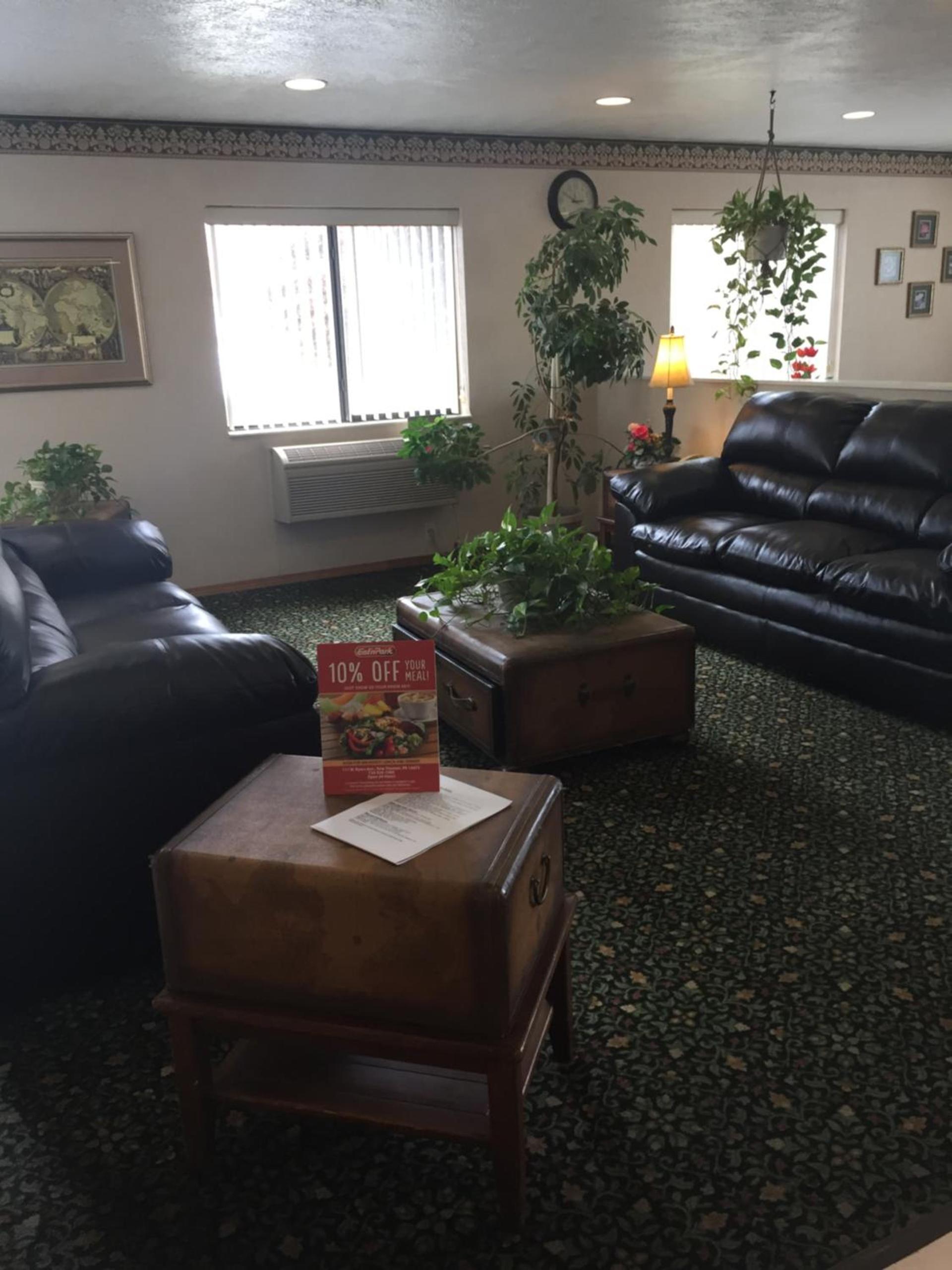 Super 8 by Wyndham New Stanton photo 15