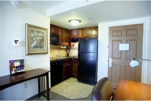 Staybridge Suites Indianapolis Downtown-Convention Center by IHG photo 5