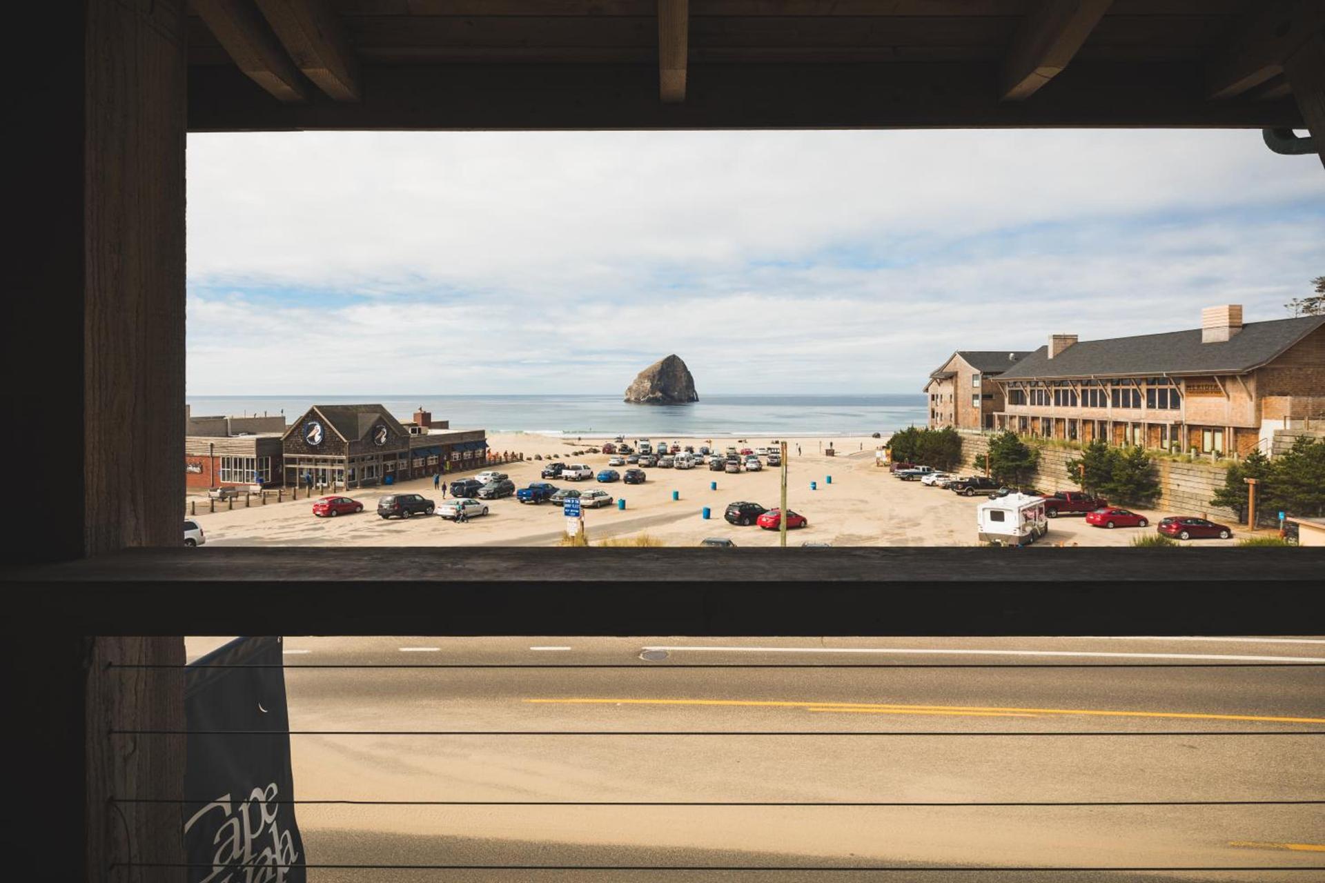 Inn at Cape Kiwanda photo 3