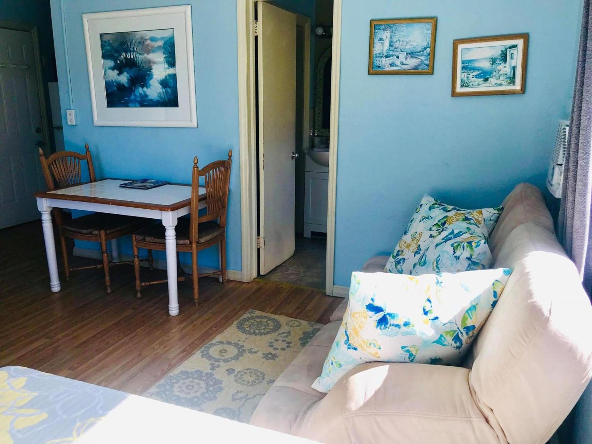 Ebb Tide Resort photo 59