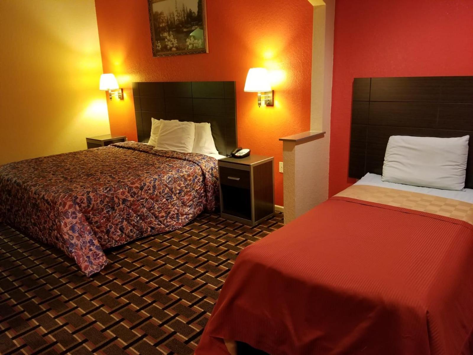 Texan Inn & Suites photo 8