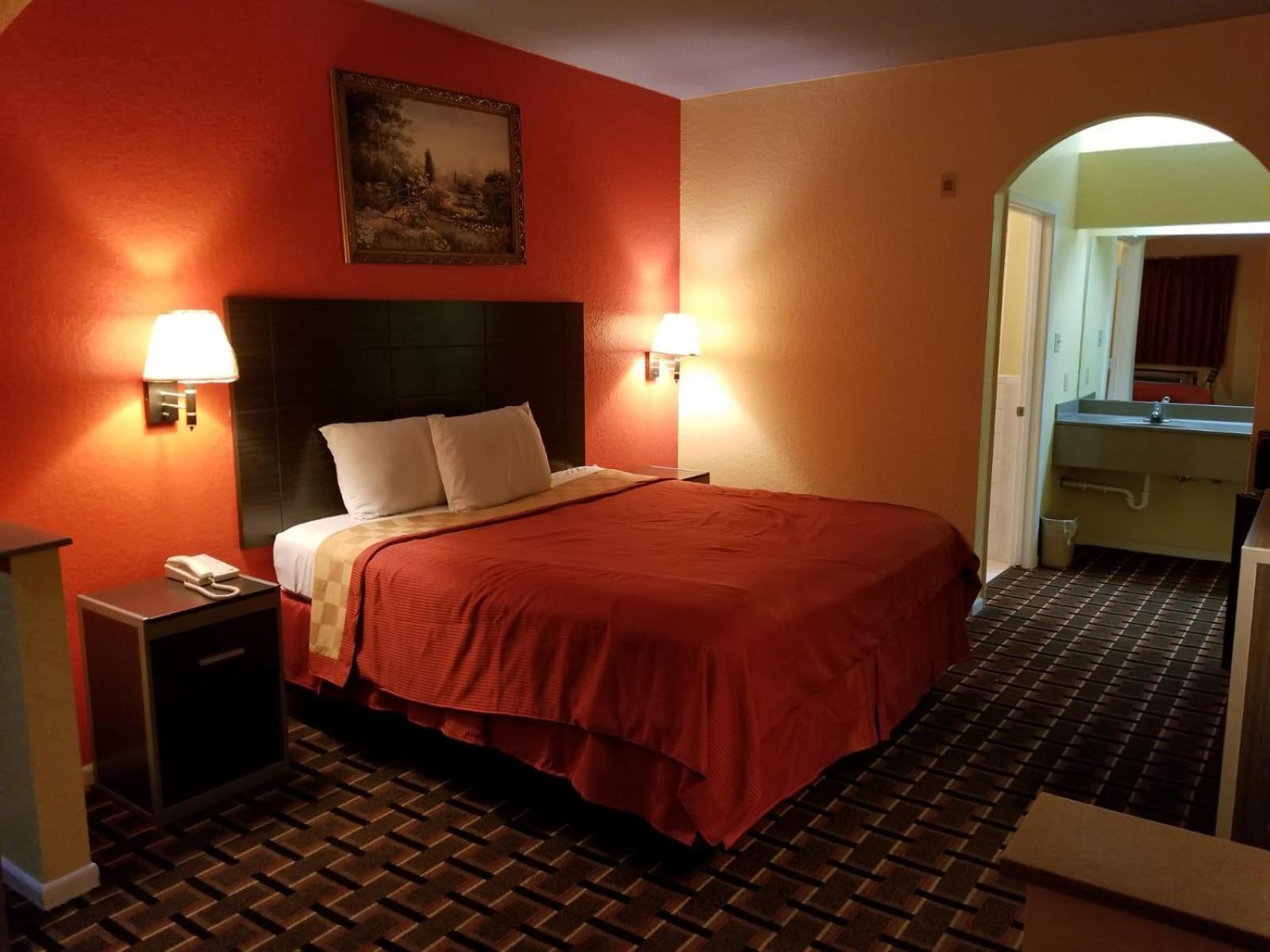 Texan Inn & Suites photo 6