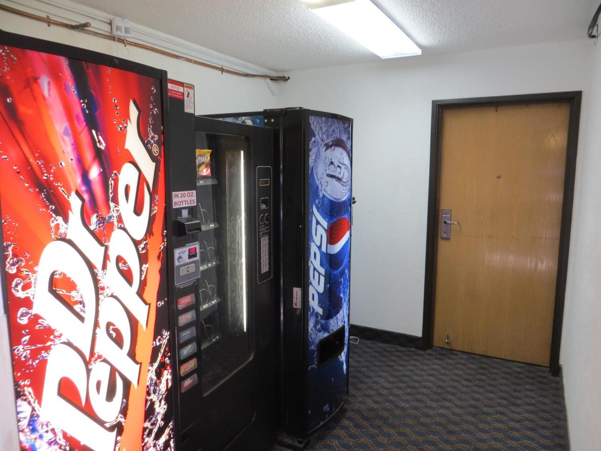Super 8 by Wyndham Hot Springs photo 17