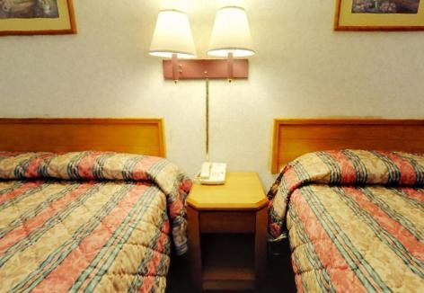 Americas Best Value Inn & Suites Macon at Eisenhower Pkwy photo 4