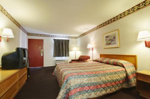 Americas Best Value Inn & Suites Macon at Eisenhower Pkwy photo 10