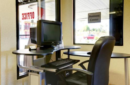 Americas Best Value Inn & Suites Macon at Eisenhower Pkwy photo 13