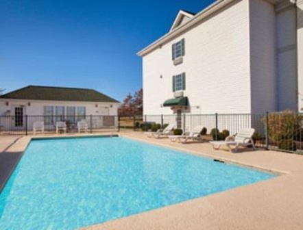 Howard Johnson by Wyndham Jackson photo 13