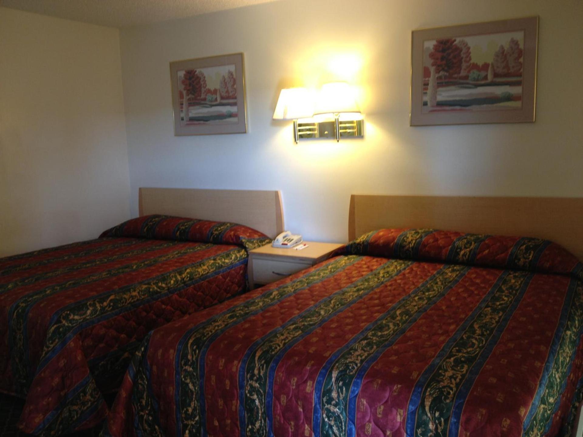 Riverside Inn & Suites photo 7