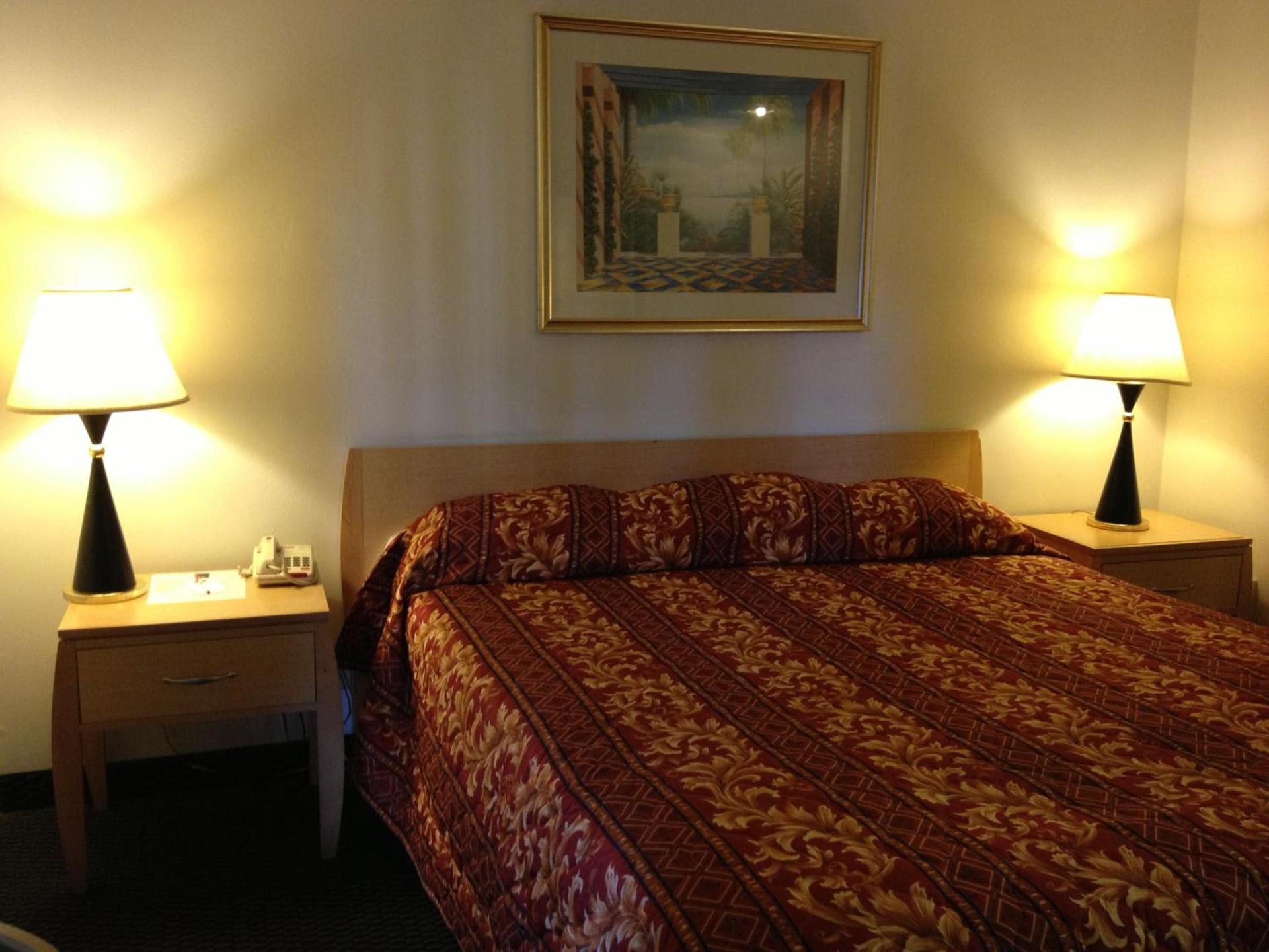 Riverside Inn & Suites photo 18