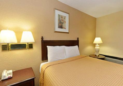 Americas Best Value Inn Smithfield photo 31