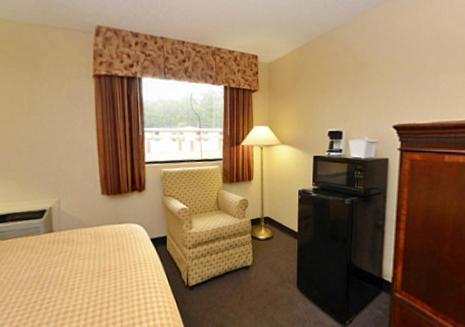 Americas Best Value Inn Smithfield photo 32