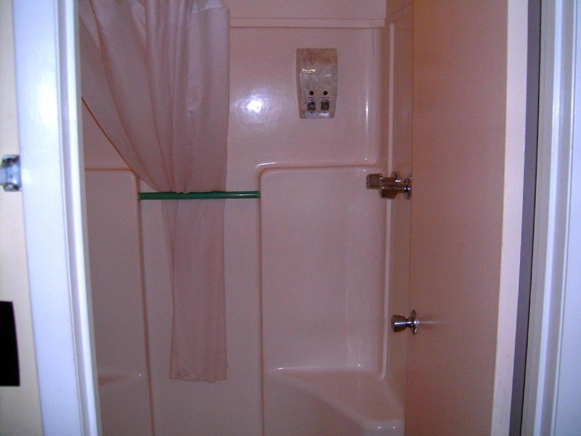 Budget Inn of Okeechobee photo 11