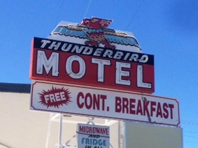 Thunderbird Motel photo 10