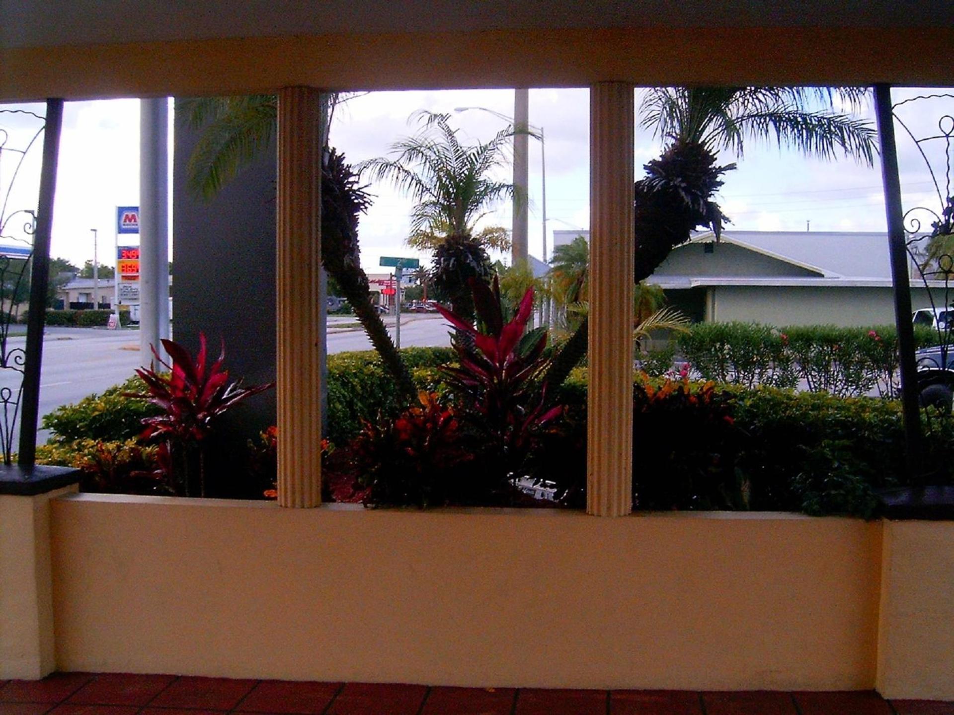 Budget Inn of Okeechobee photo 21