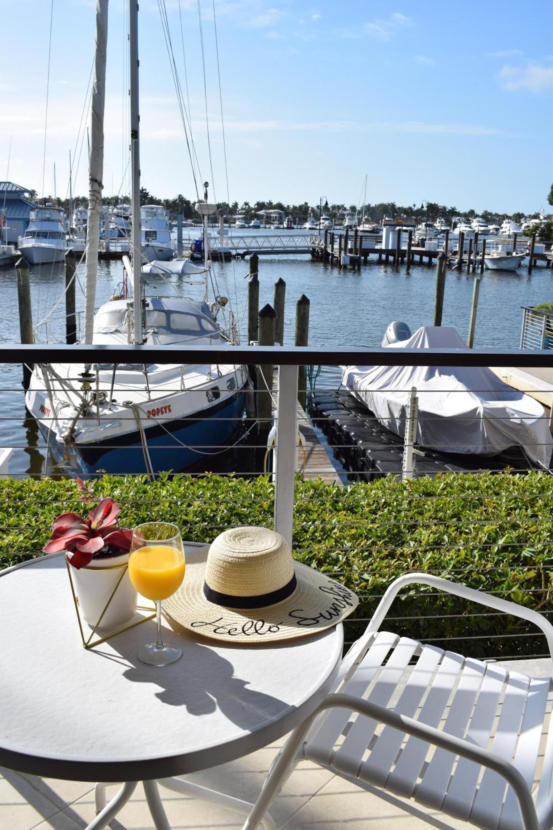 Cove Inn on Naples Bay photo 6