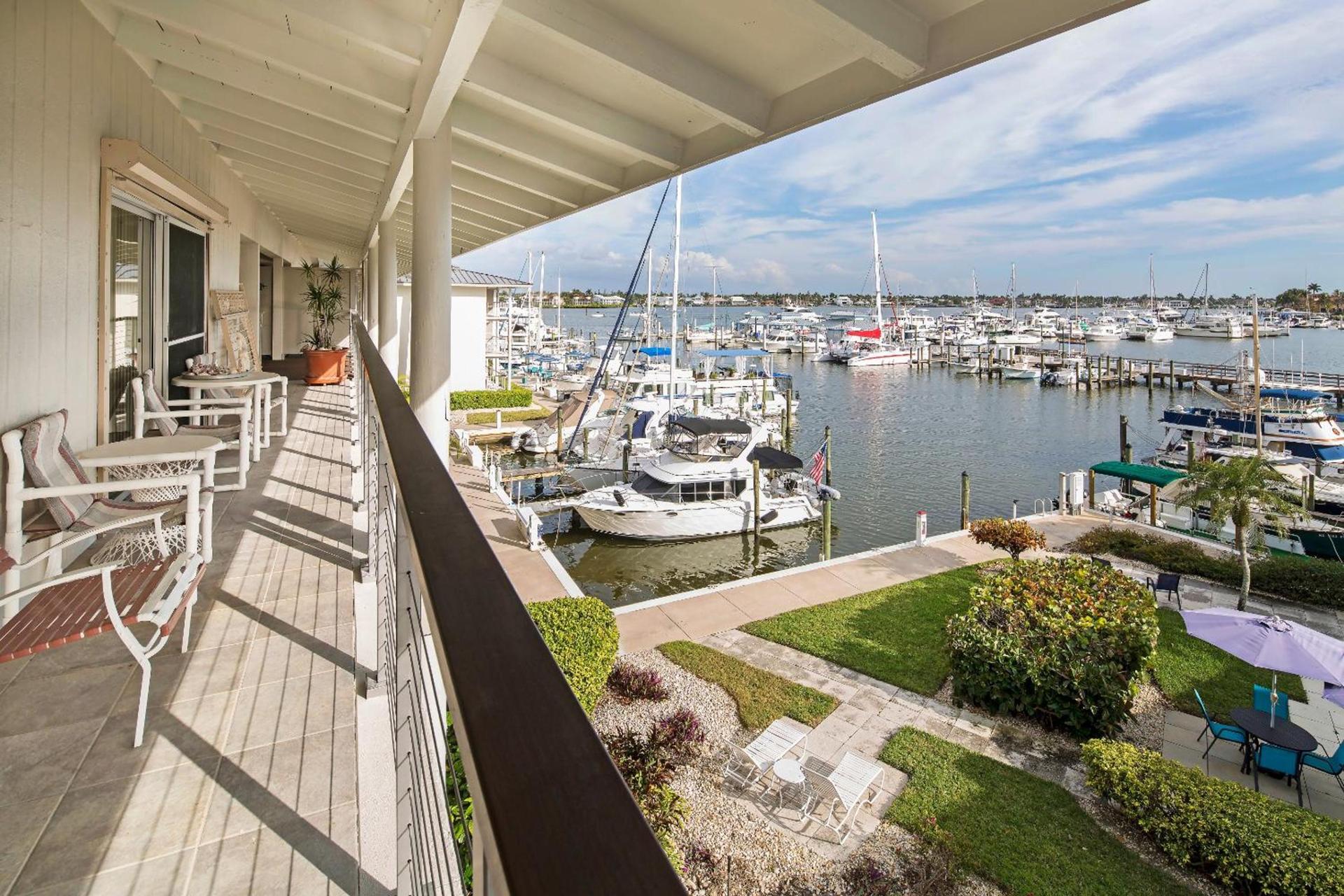Cove Inn on Naples Bay photo 41
