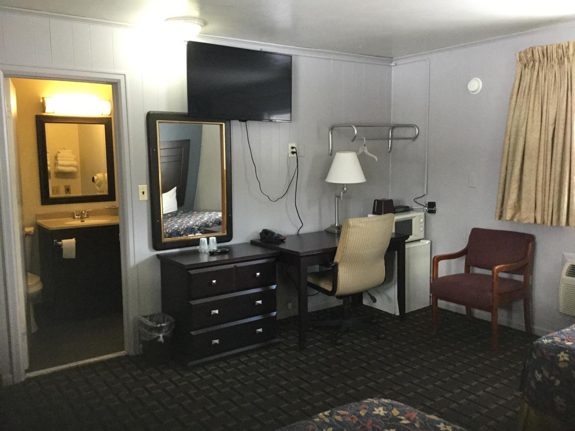 Best Motel photo 24