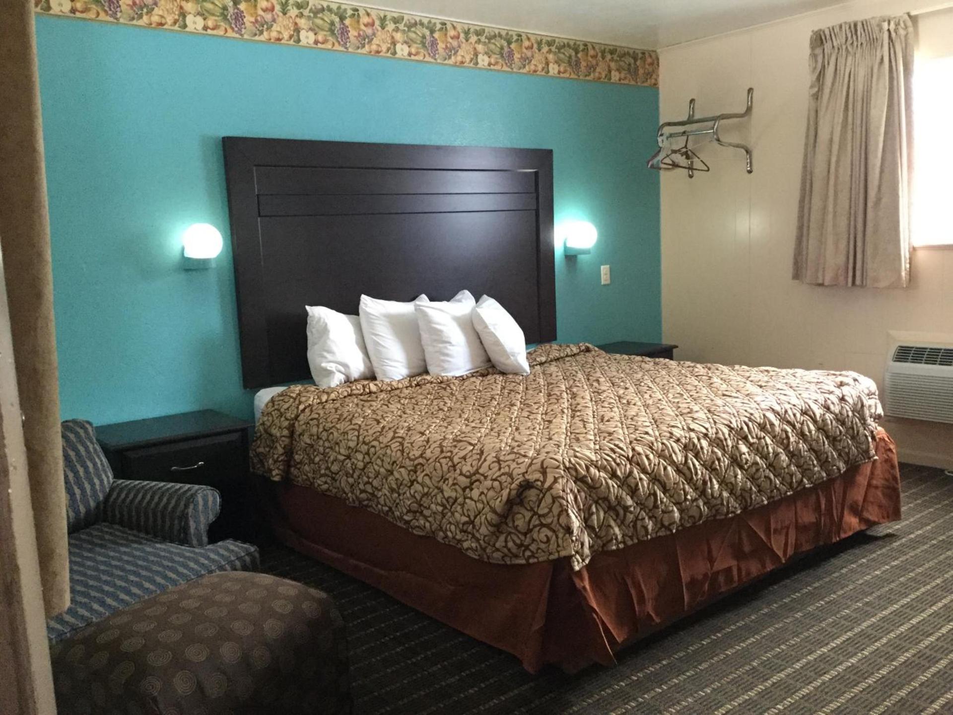 Best Motel photo 23