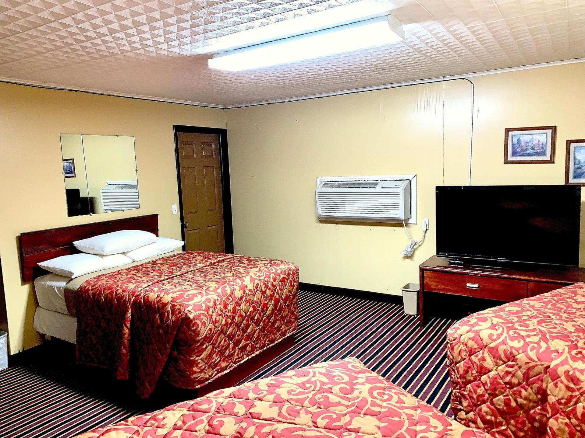 Relax Inn Vinita photo 15