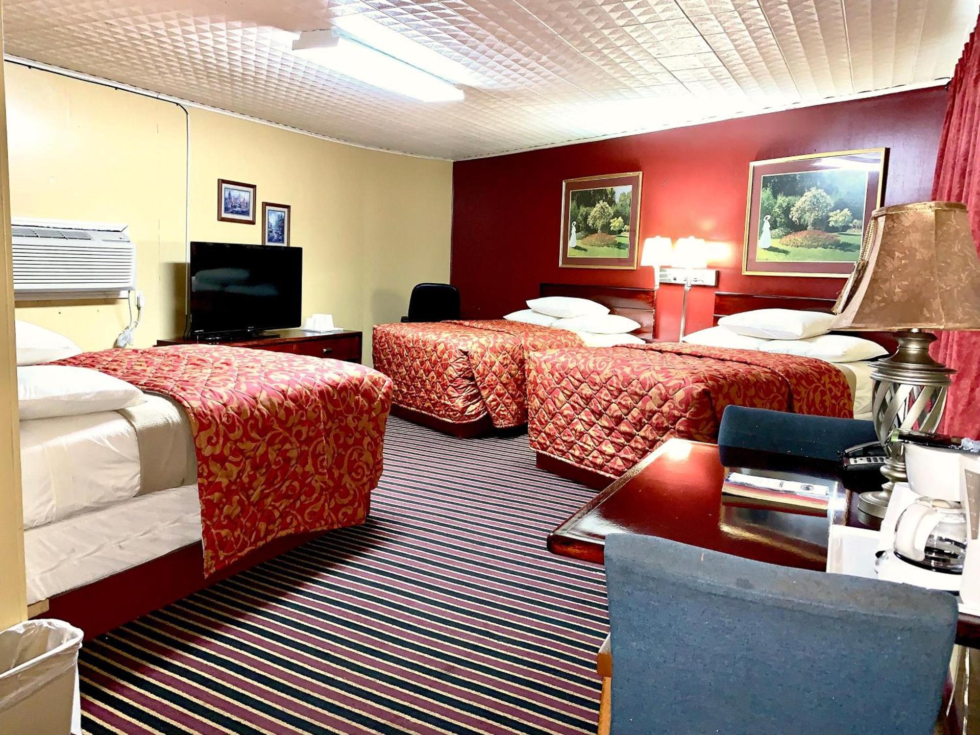 Relax Inn Vinita photo 13