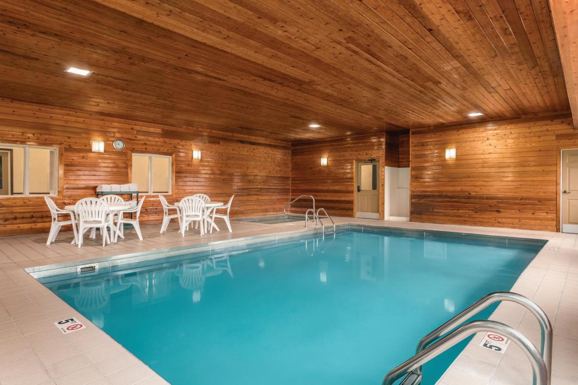Country Inn & Suites by Radisson, Dakota Dunes, SD photo 25