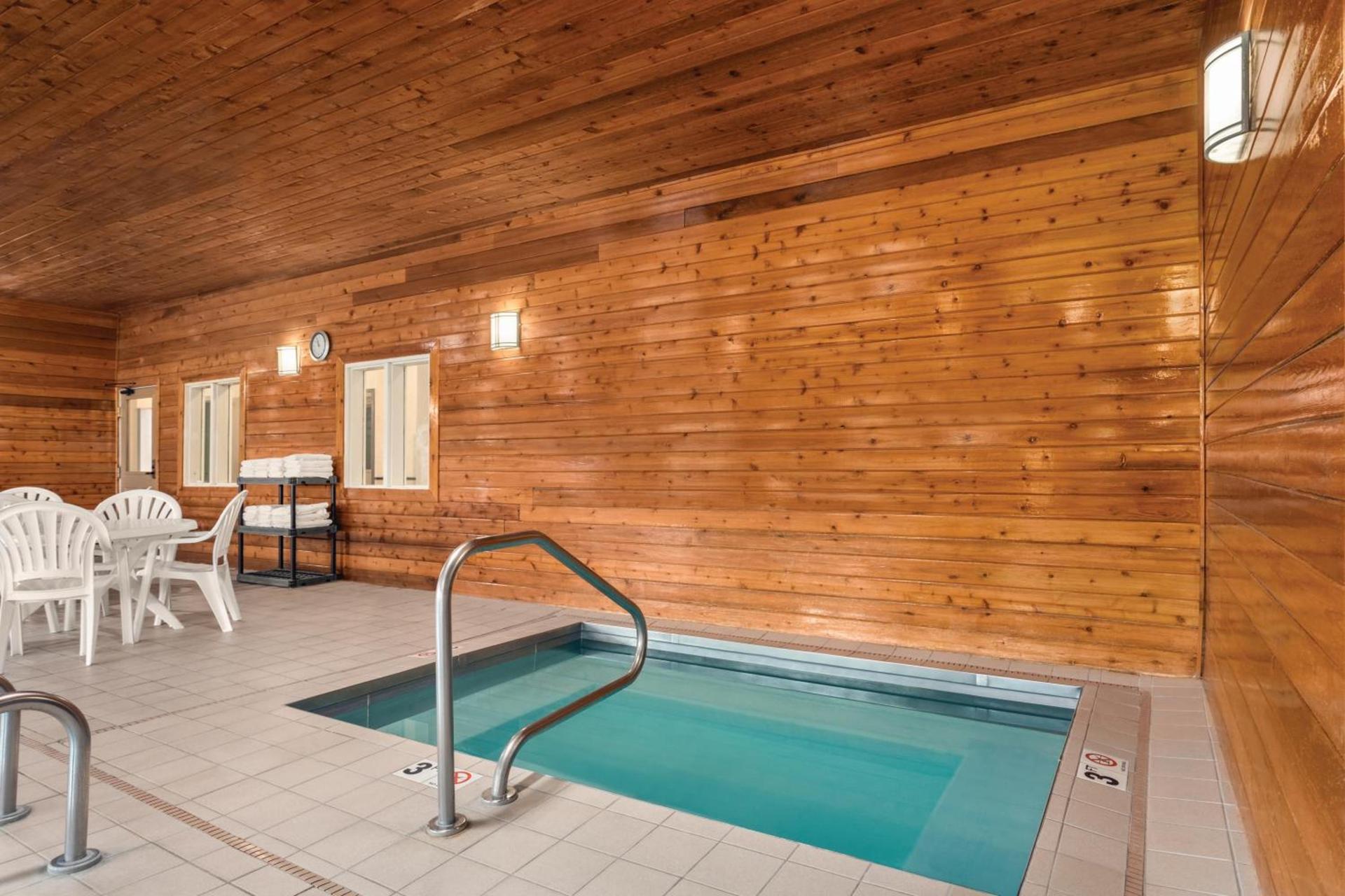 Country Inn & Suites by Radisson, Dakota Dunes, SD photo 26