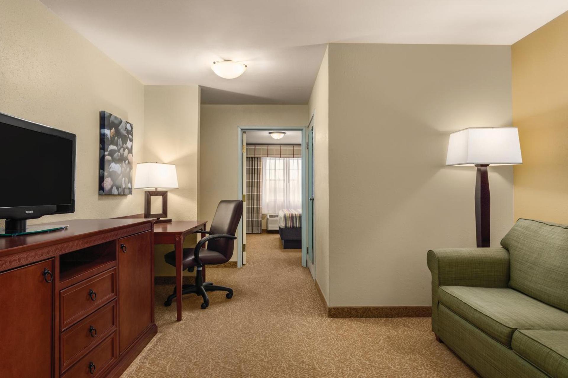 Country Inn & Suites by Radisson, Dakota Dunes, SD photo 40