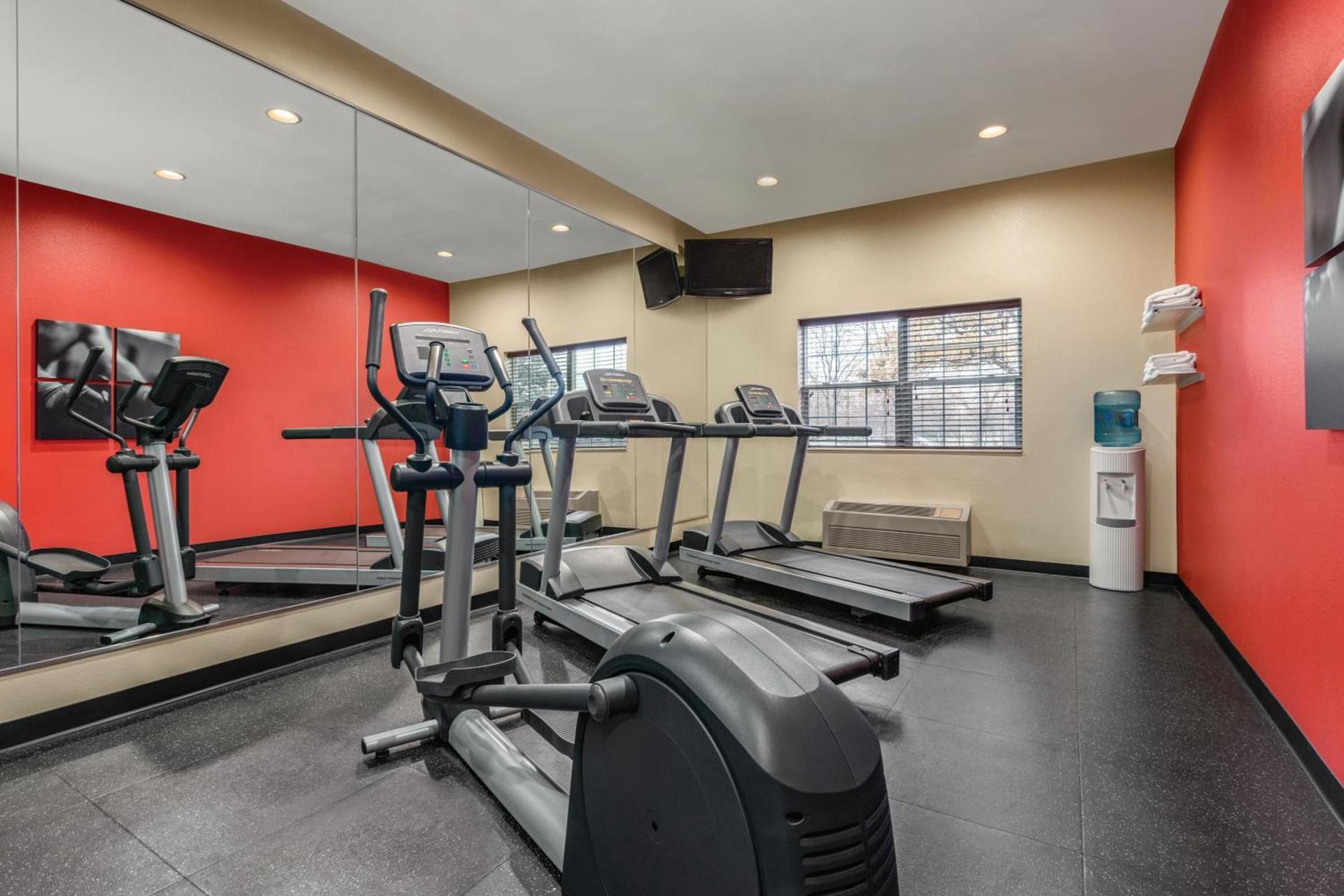 Country Inn & Suites by Radisson, Dakota Dunes, SD photo 30