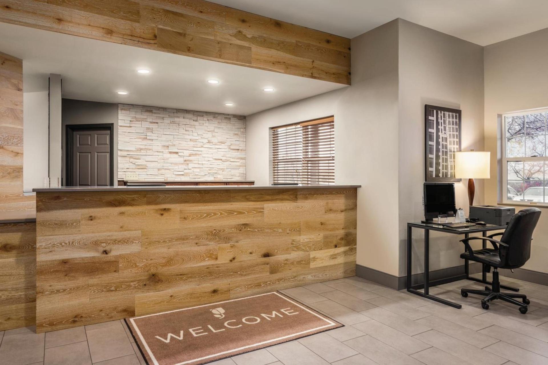 Country Inn & Suites by Radisson, Dakota Dunes, SD photo 27