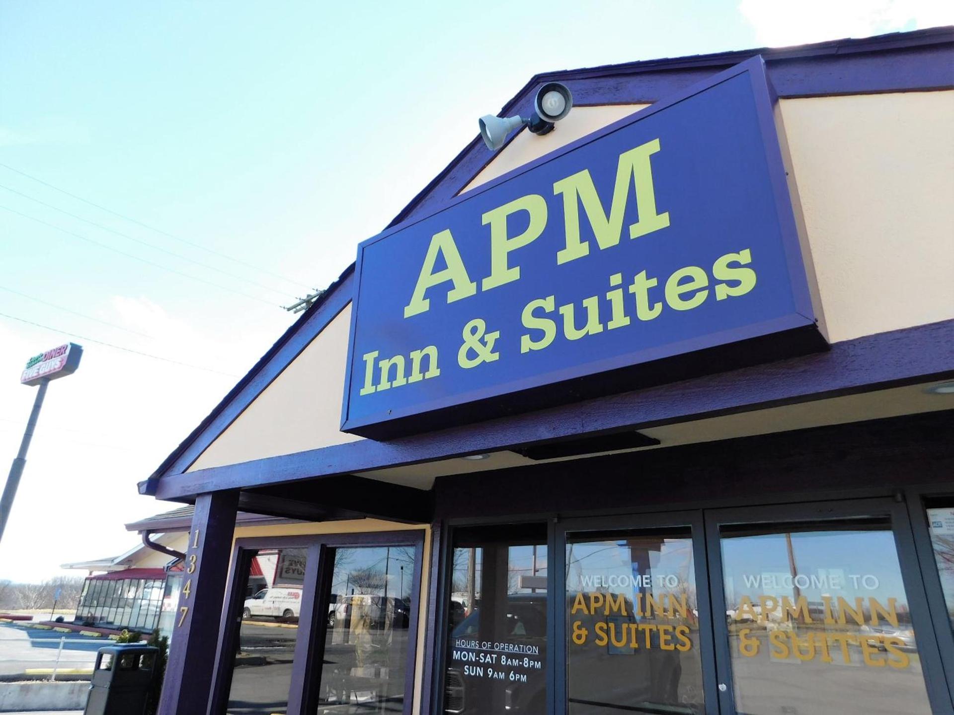 APM Inn and Suites photo 35
