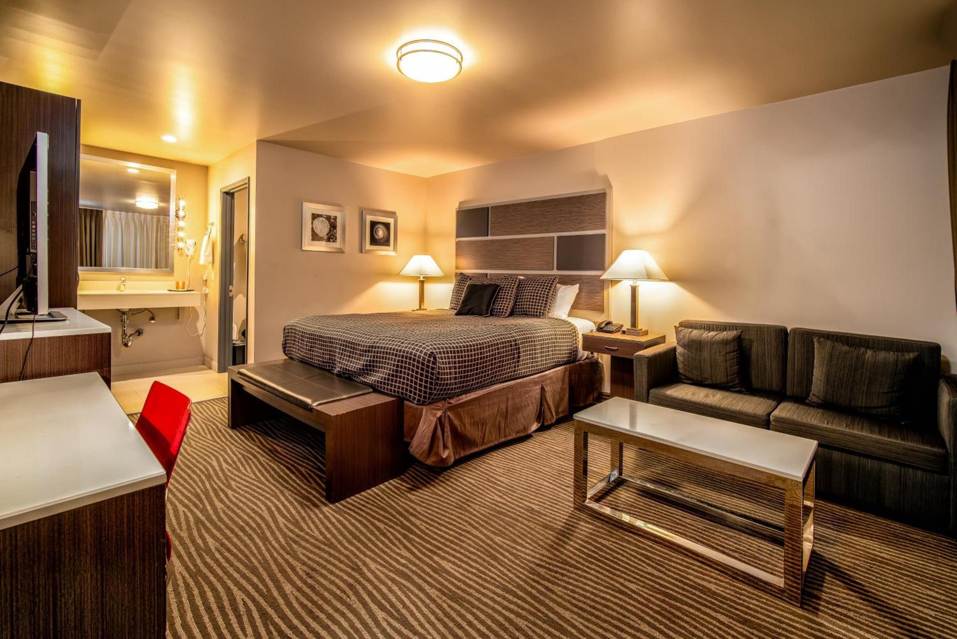 Crescent Bay Inn photo 15