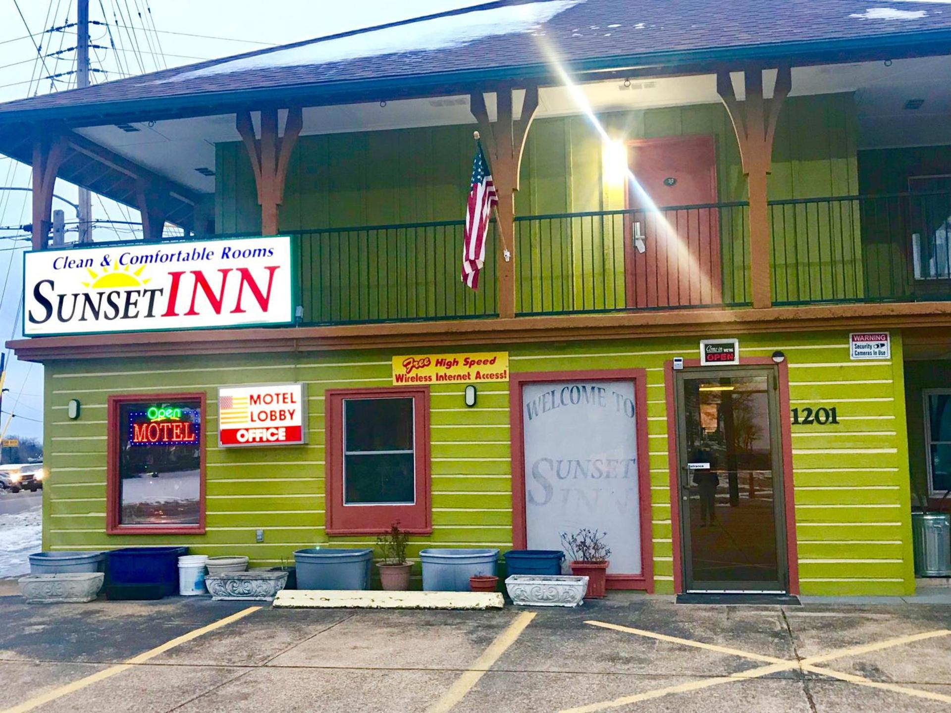 Sunset Inn-Rolla photo 1
