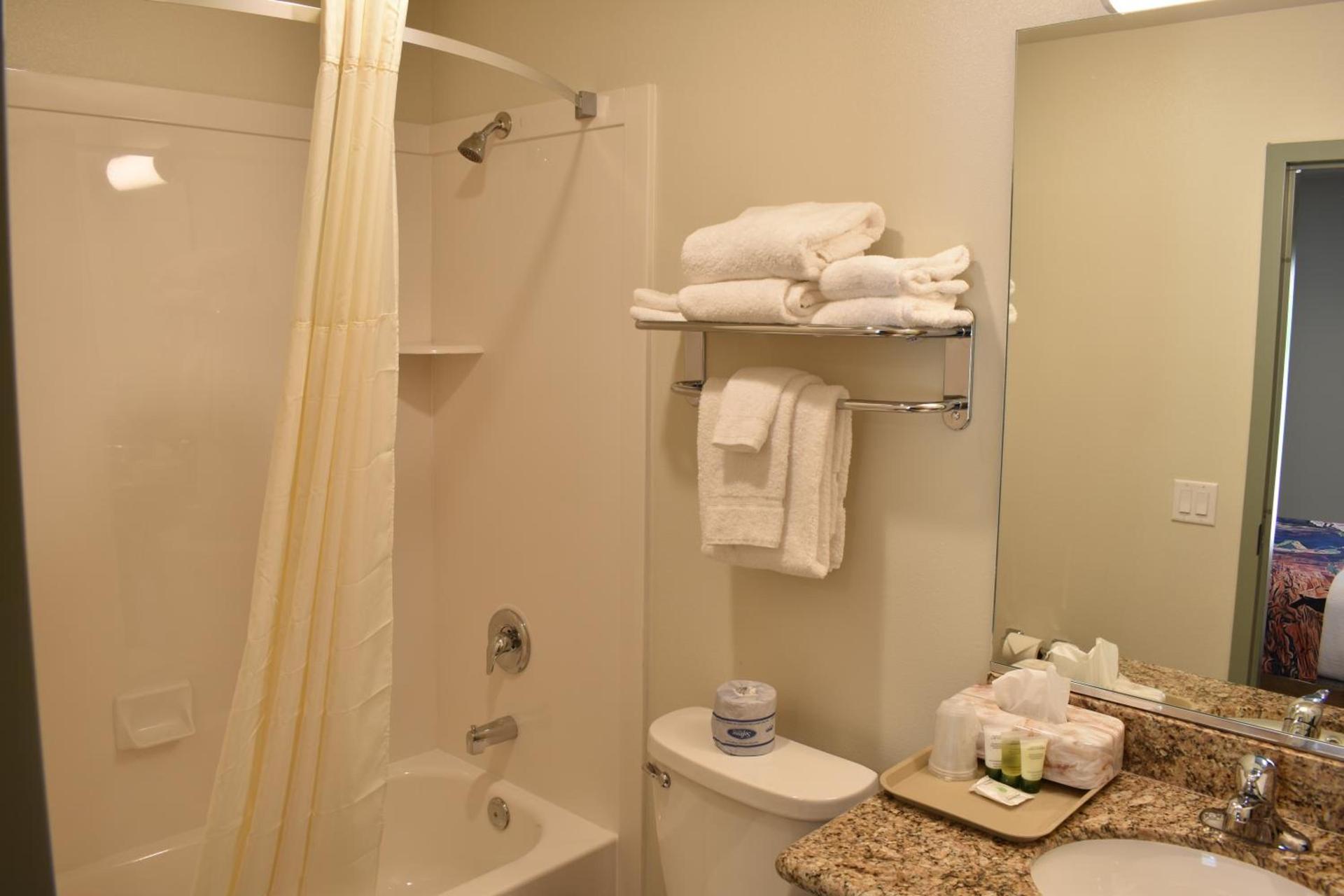 Bumbleberry Inn photo 64