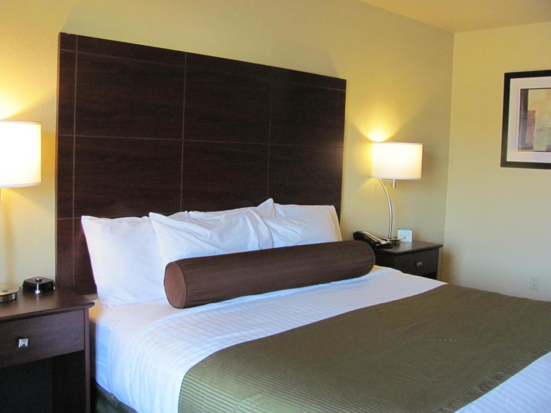 Cobblestone Inn & Suites - Ambridge, PA photo 7