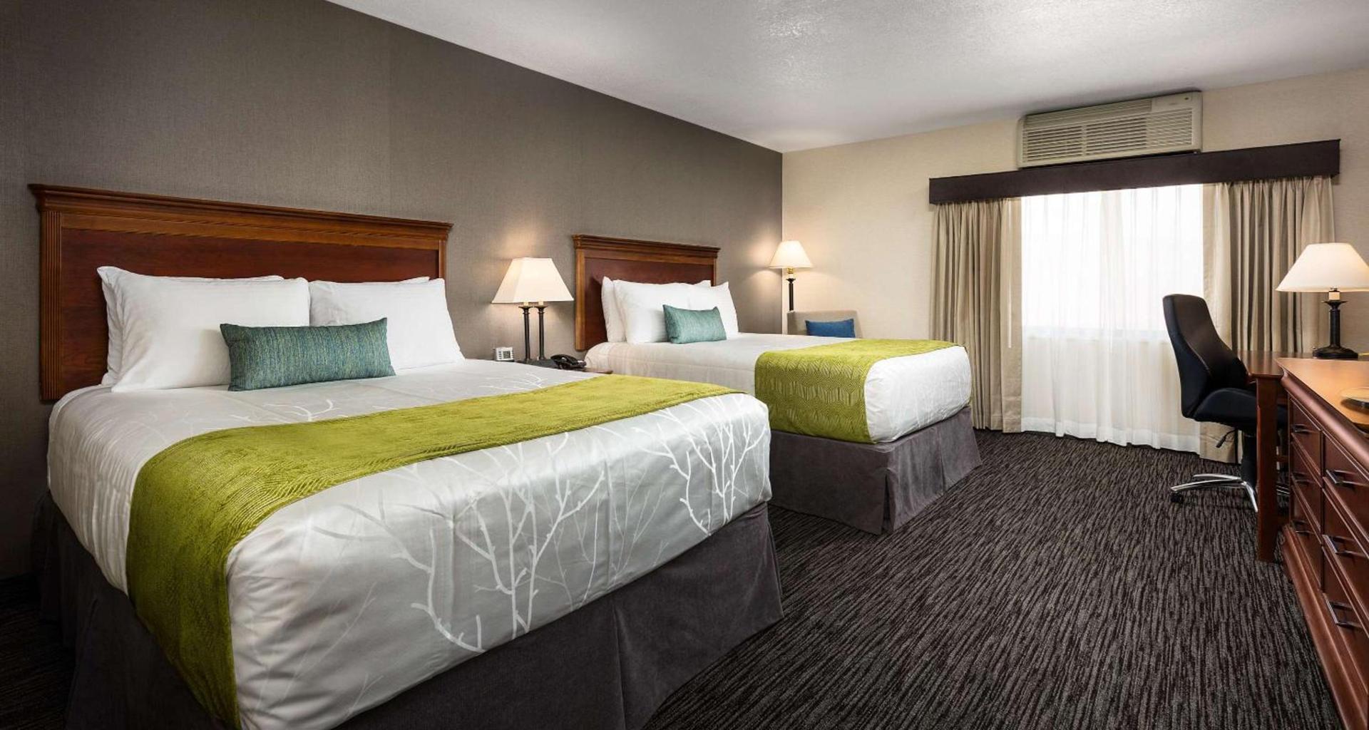 Best Western Plus Landmark Inn photo 20