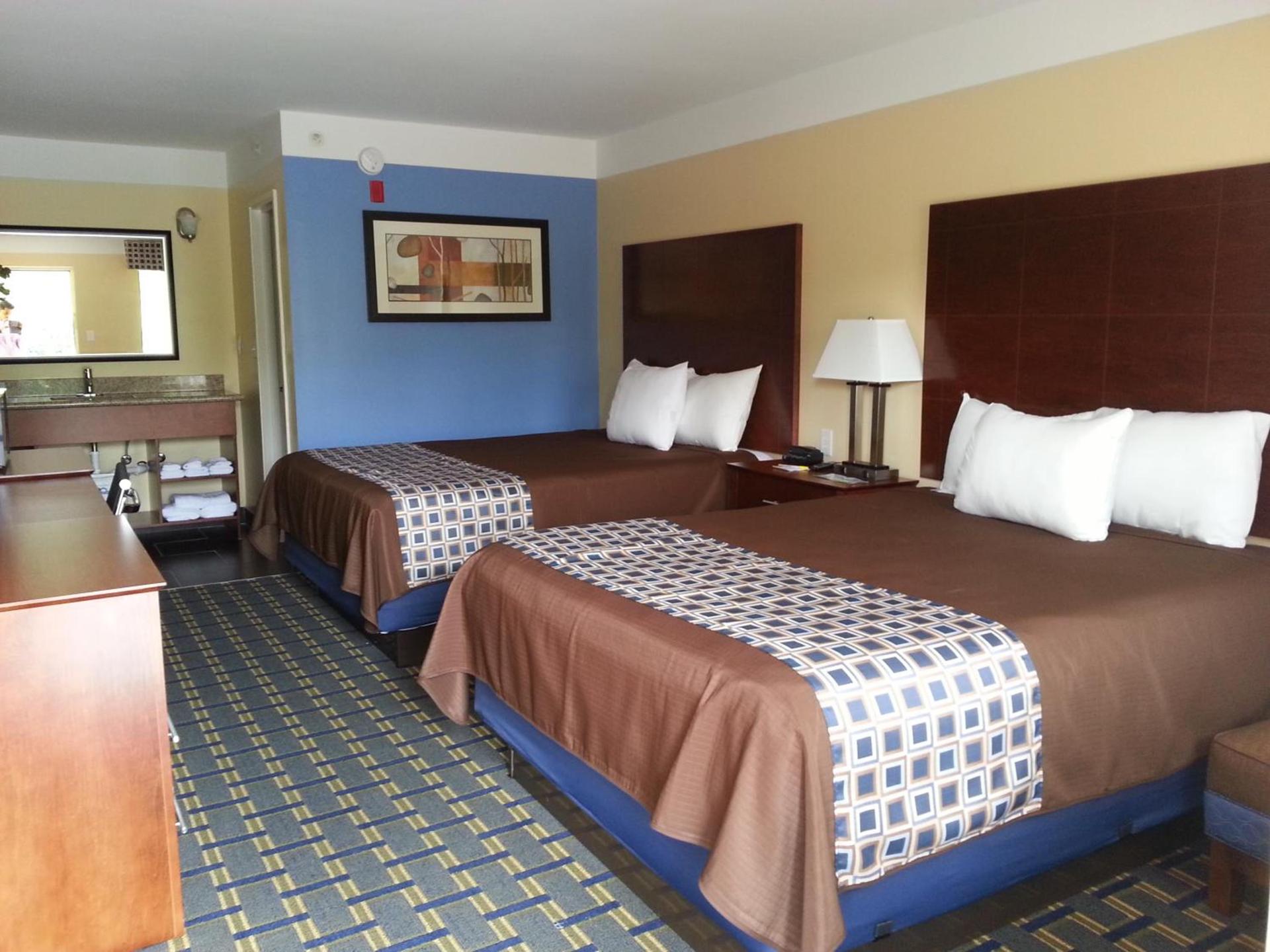 Days Inn by Wyndham Fultondale photo 24