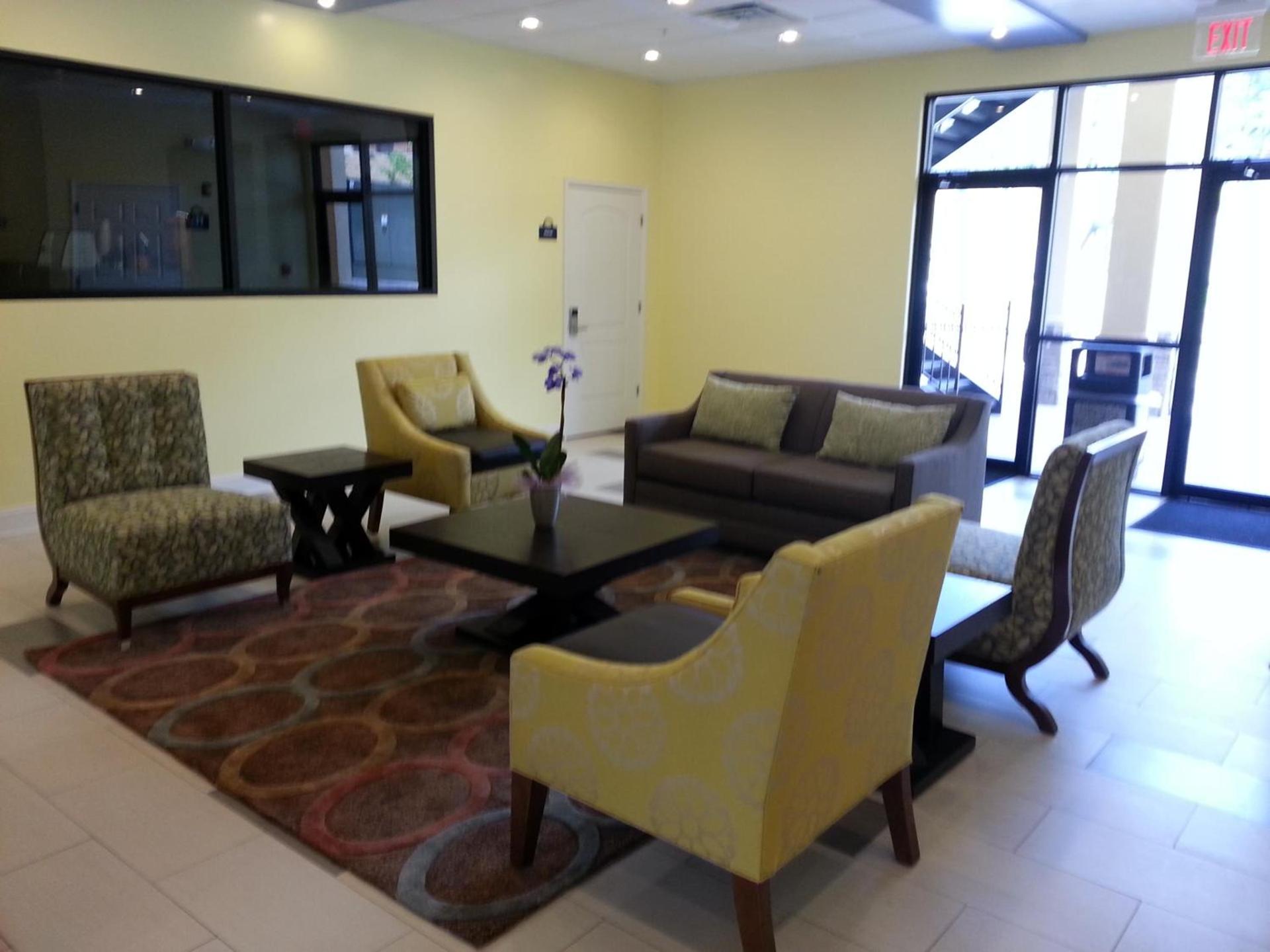 Days Inn by Wyndham Fultondale photo 27